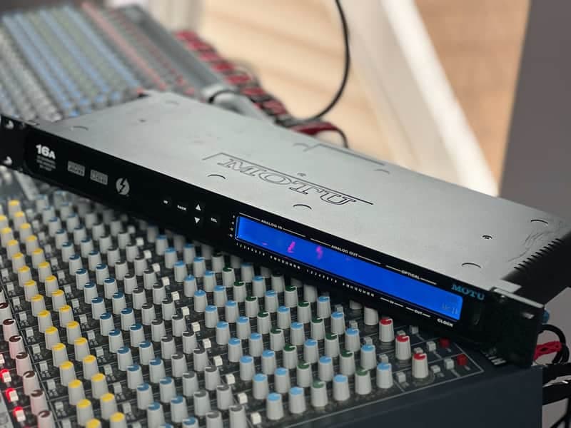 MOTU 16A Thunderbolt / USB 2.0 Audio Interface 2014 - Present - Black