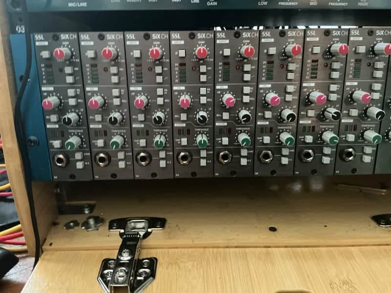 8 x Solid State Logic SiX CH 500-Series Preamps plus Midas L10