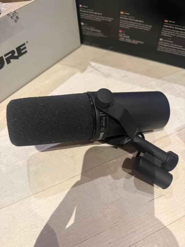 Shure SM7B Cardioid Dynamic Microphone 2001 - Present - Black