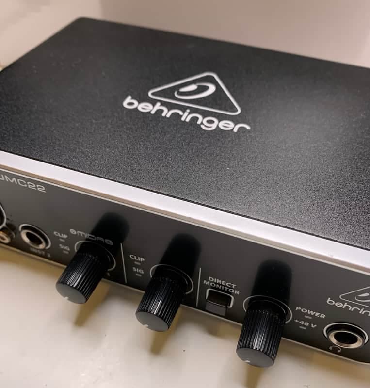 Behringer U-Phoria UMC22 USB Audio Interface