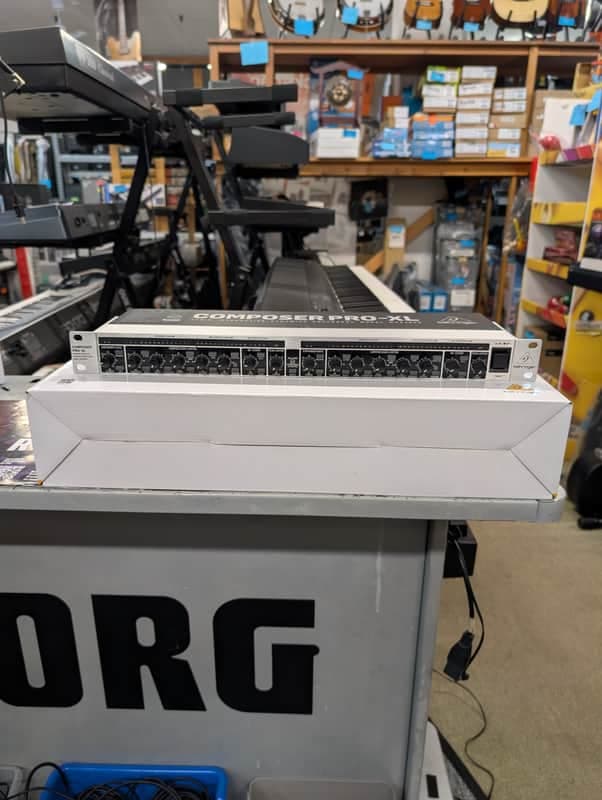Behringer MDX2600 Composer Pro-XL
