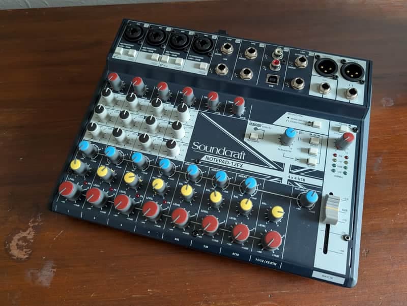 Soundcraft Notepad-12FX Small Format 12-Input Mixing Console 2010s - Blue