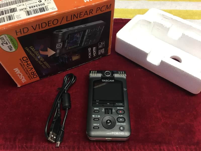 TASCAM DV-V1HD - Gray HD Video/Linear PCM Recorder