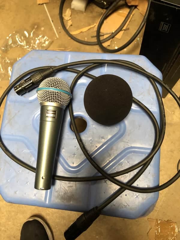 Shure BETA 58A Handheld Supercardioid Dynamic Microphone