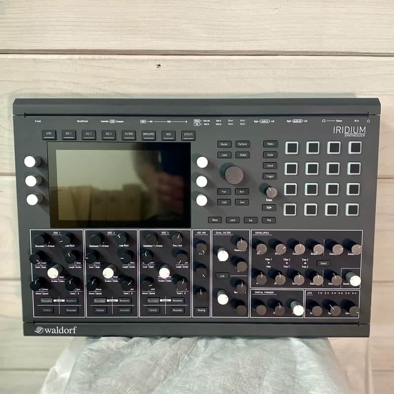 Waldorf Iridium Desktop Synthesizer - Black
