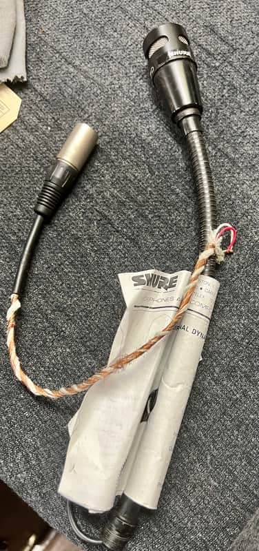 Shure VR300 - Dynamic Lo-Z Cardinoid Gooseneck Microphone