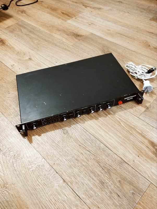 Elektronika RC-02 Soviet (USSR) didital delay/reverb/chorus in case.