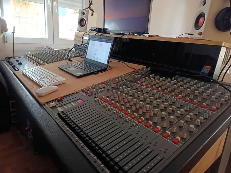 Allen & Heath Saber 90s - Grey