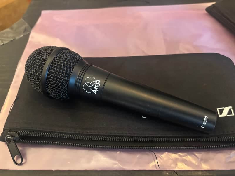 AKG D9000 Black D 9000 mic microphone w Pouch