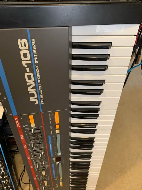 Roland Juno-106 Analog Polyphonic Synthesizer