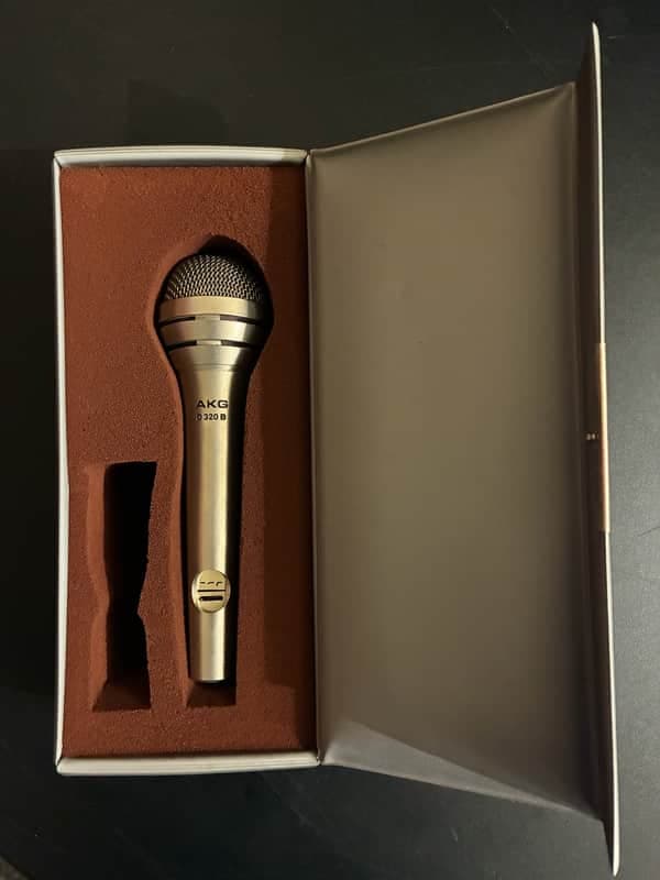 70s AKG D320B Vintage Dynamic Microphone w/case