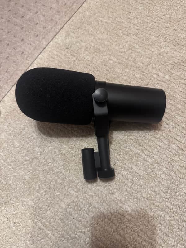 Shure SM7B Cardioid Dynamic Microphone 2001 - Present - Black