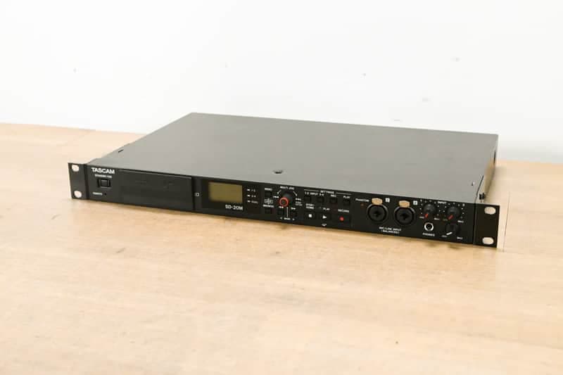TASCAM SD-20M 4-Track Solid-State Recorder (NO POWER SUPPLY) CG015FL