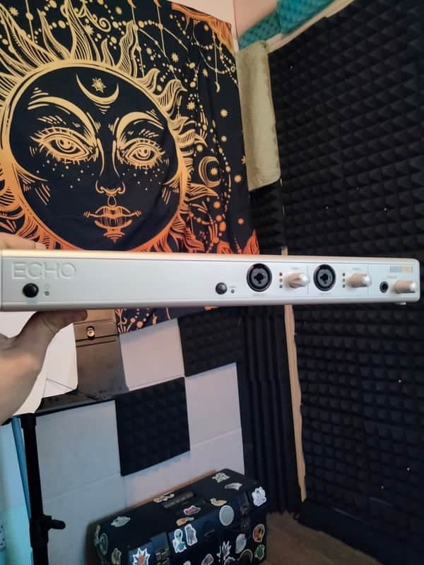 Echo Audio fire 8 2010s - Silver
