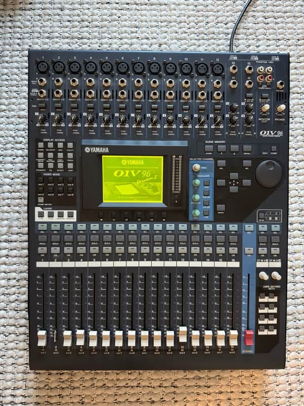 Yamaha 01V96 V2 Digital Mixing Console