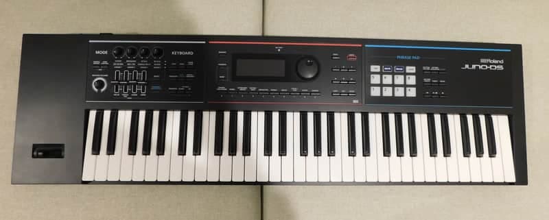 Roland Juno DS61 Synthesizer 2018 - Present - Black
