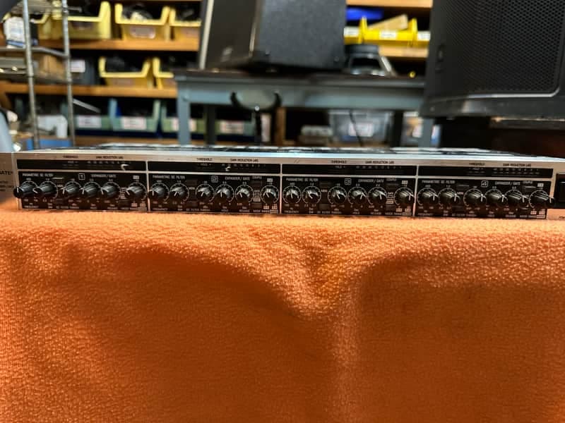Behringer Multi-Gate XR4400
