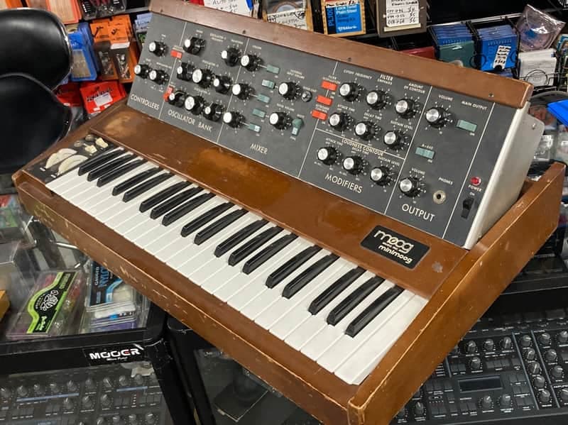 Vintage - Moog Minimoog Model D - Monophonic Synthesizer 1972 - SERVICED