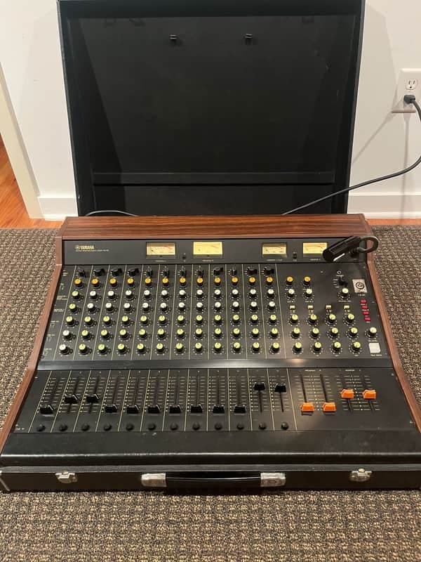 Yamaha PM-700 with Light (1970s) - Black