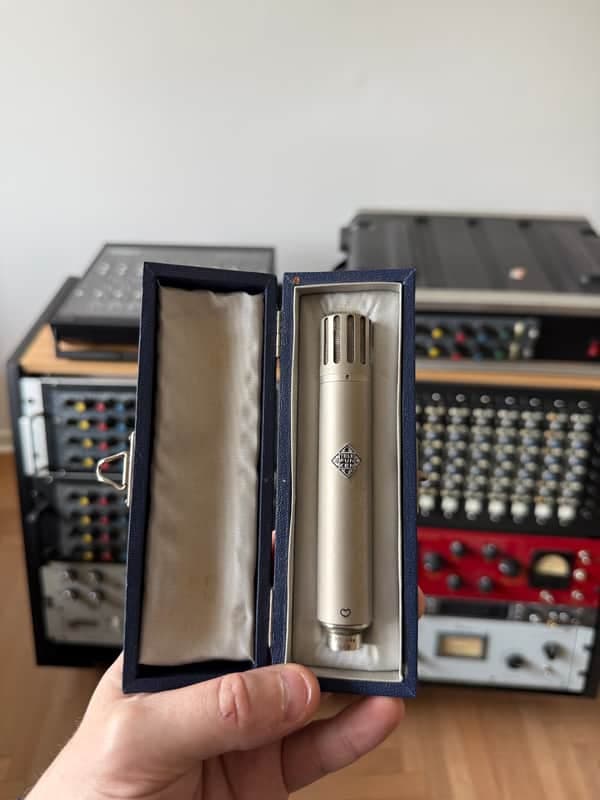 NEUMANN KM54a Vintage (full original kit) telefunken badge incredible condition