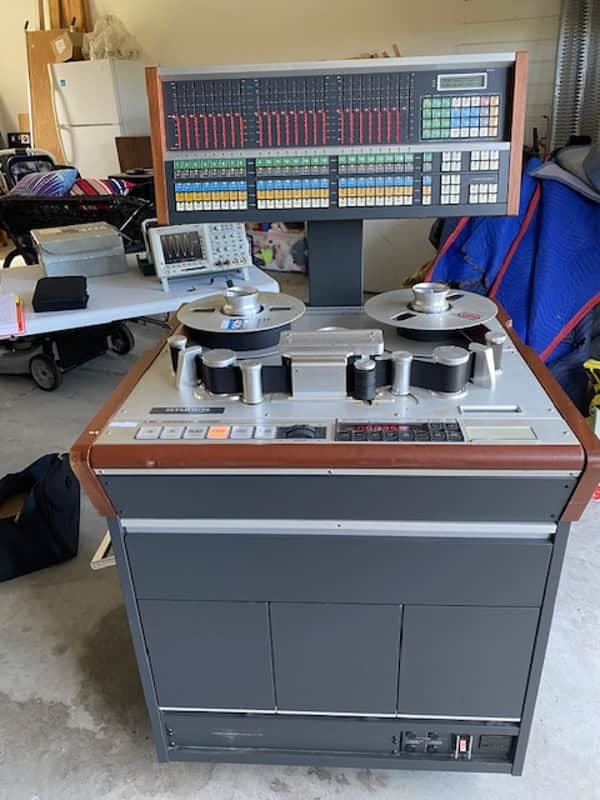 Studer A 820 24 Track analogue tape recorder A820 Mid 1990s - Grey and Silver