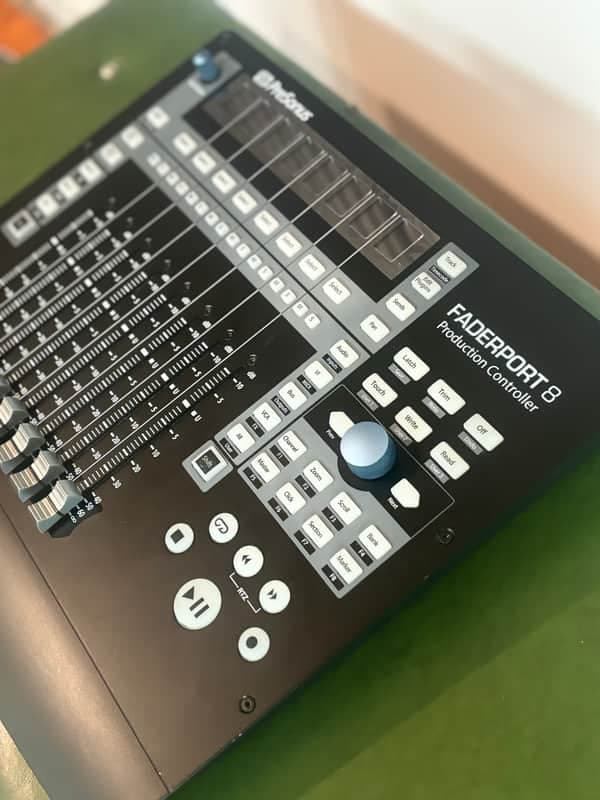 PreSonus FaderPort 8 USB DAW Control Surface 2017 - Present - Black