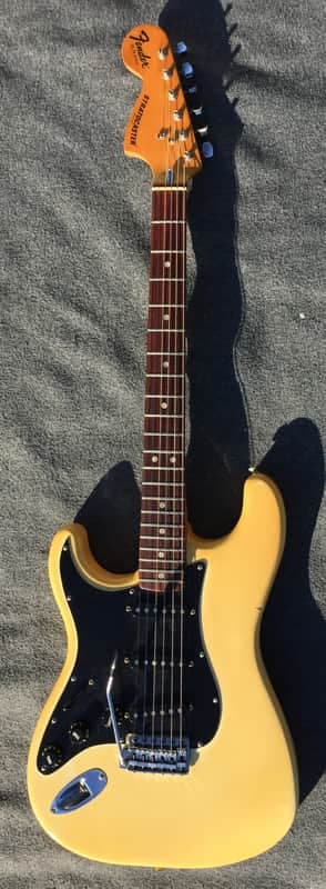 Fender Stratocaster Lefty 1976 White Creme Rosewood Fingerboard