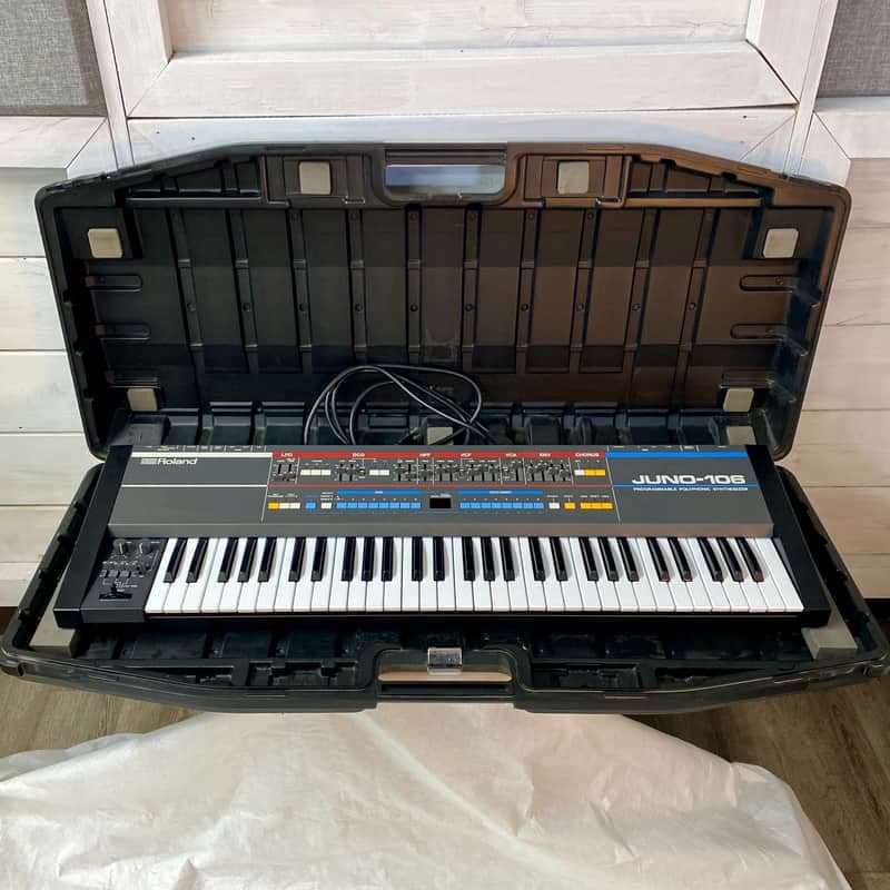 Roland Juno-106 61-Key Programmable Polyphonic Synthesizer With Roland Case - Black