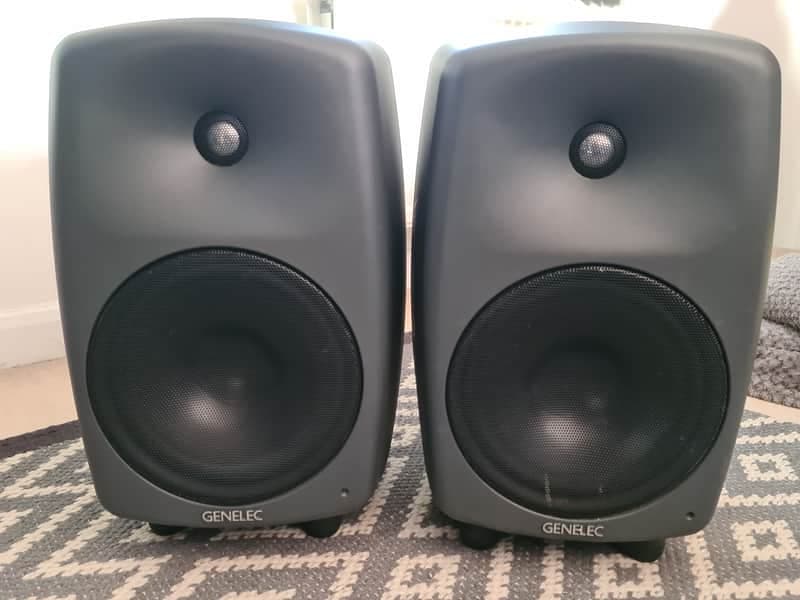 Genelec 8250A SAM 8" Powered Nearfield Studio Monitor (Pair) 2006 - 2016 - Gray with GLM Room Calibration Kit