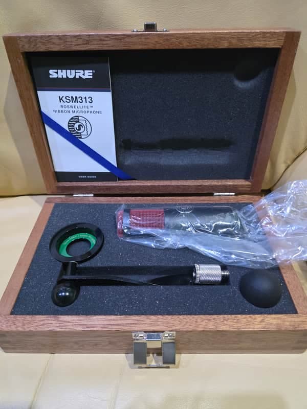 Shure KSM313 Dual-Voice Ribbon Mic Figure-8 146dB XLR w/ Wood Case NEW Open Box