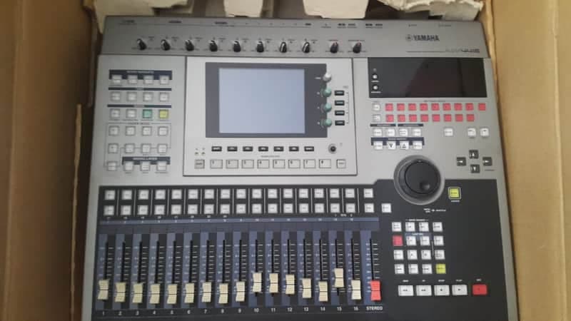 Yamaha AW4416 Professional Audio Workstation 16-Track