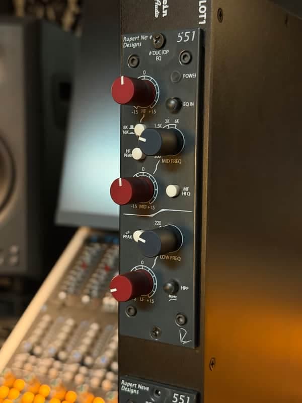 Rupert Neve Designs 551 Inductor EQ Pair + Fredenstein Bento 2 500 Series Chassis