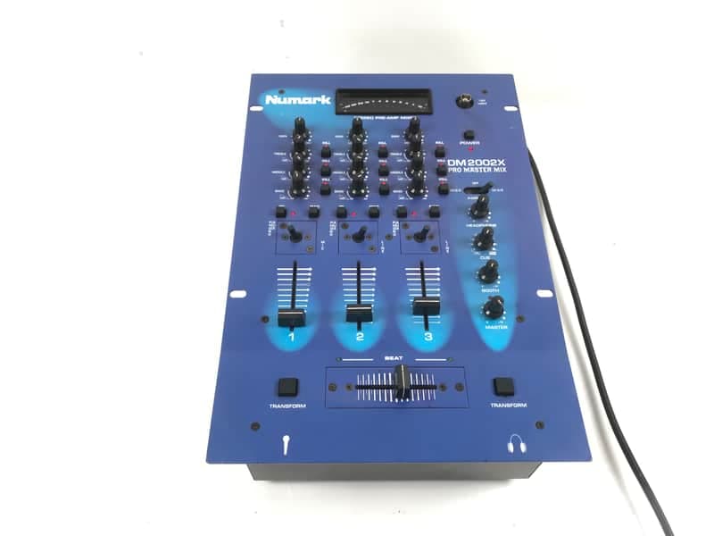 Numark DM 2002x Pro Master Mix