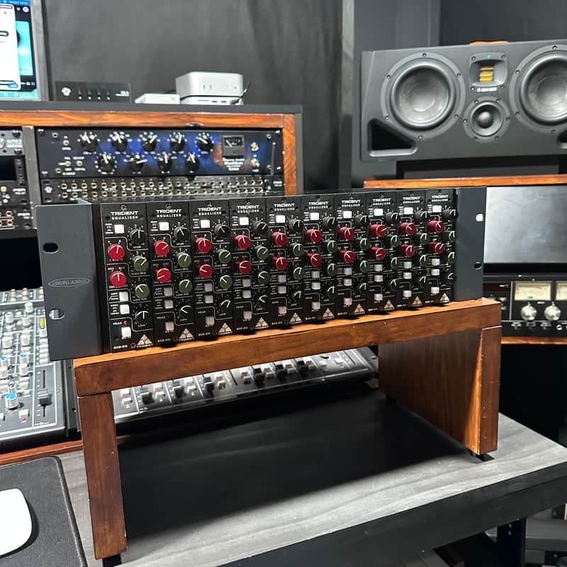 10x 80b EQ 500 series in Lindell Audio 510 Power MKII 10 space rack
