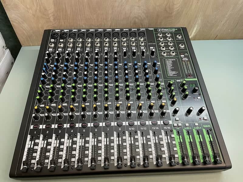 Mackie ProFX16v3 16-Channel Effects Mixer with USB & Effects (used) -perfecto! -in-box! -ships FREE!