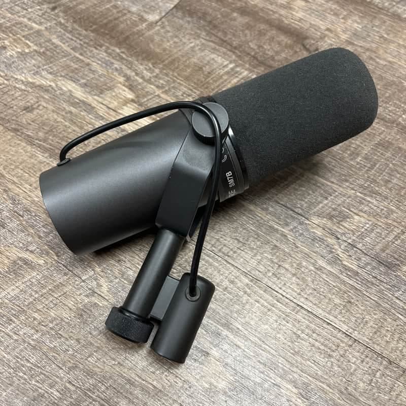 Shure SM7B Cardioid Dynamic Microphone 2001 - Present - Black