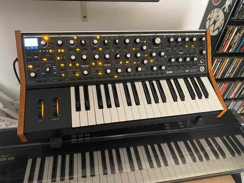 Moog Subsequent 37 Analog Synth 2017 - Present - Black