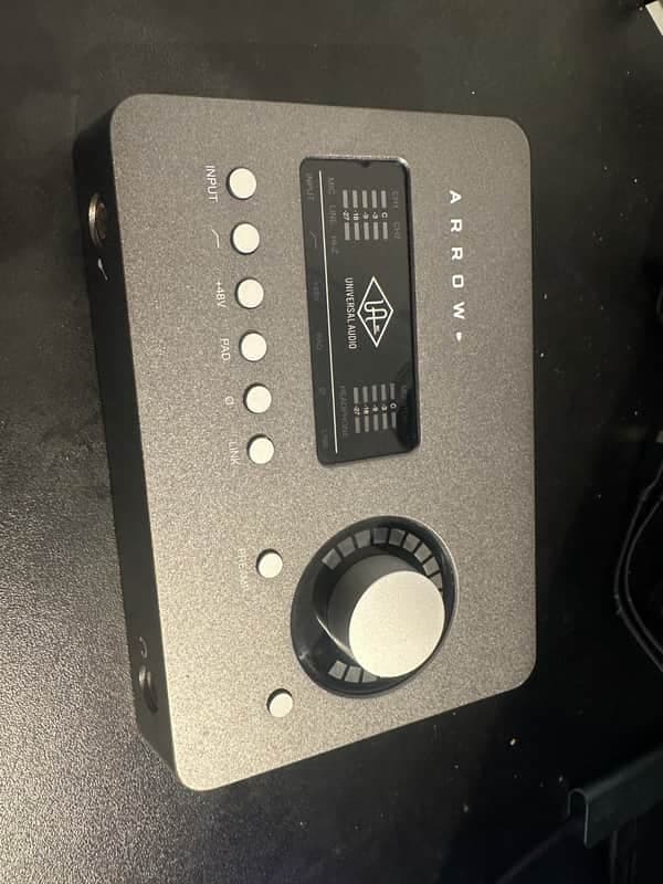Universal Audio Arrow 2x4 Thunderbolt 3 Interface with Solo DSP Processor 2010s - Gray