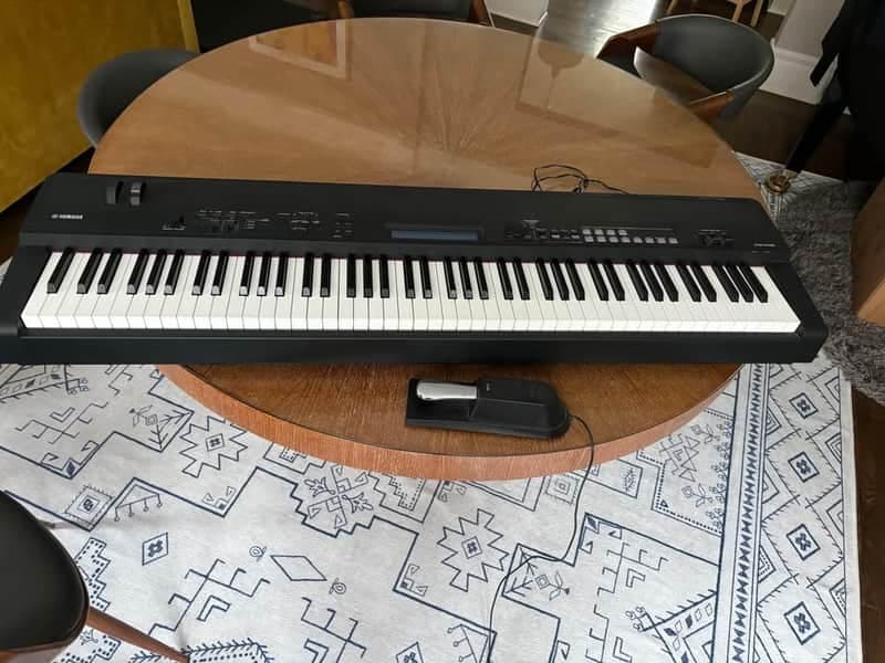 Yamaha CP40 Graded Hammer Stage Piano