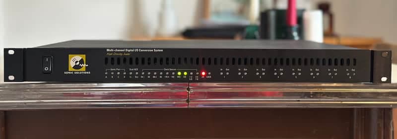 Sonic Solutions Multi-channel Digital I/0 Conversion System 2000s - black