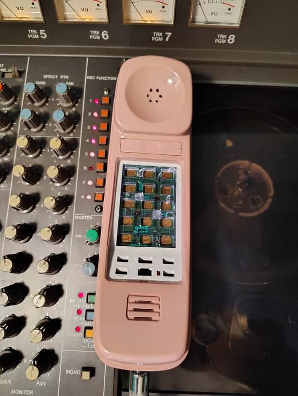 Telephone/Microphone TimeDialer 004 - Hot Mauve