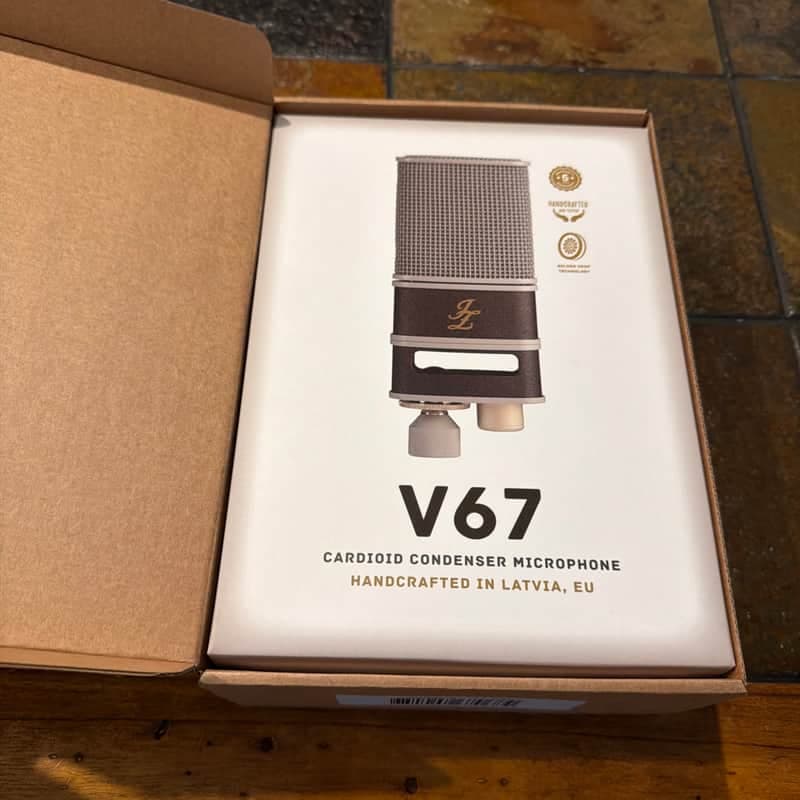 JZ Microphones V67 Cardioid Large-Diaphram Condenser Mic Grey/Tan Open box