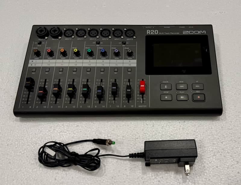 Zoom R20 Multitrack Recorder 2021 - Present - Black