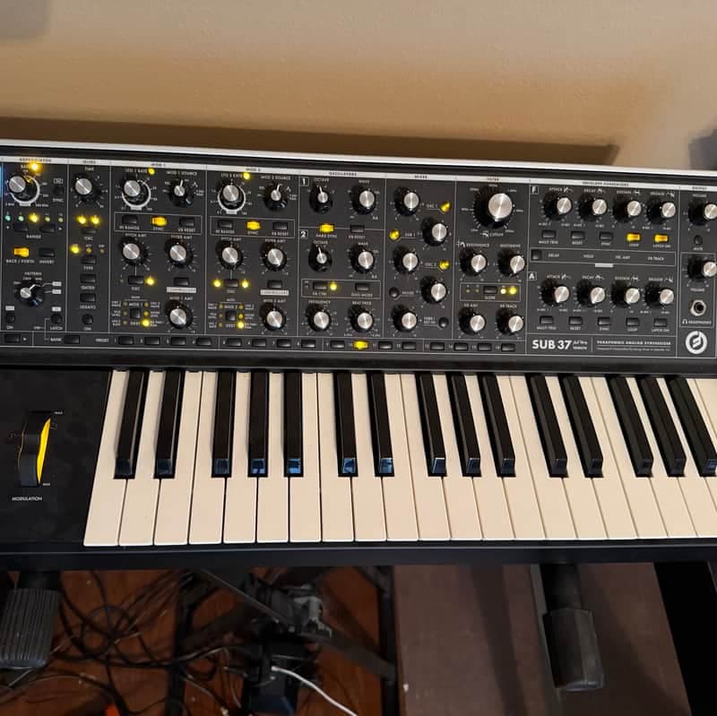 Moog Subsequent 37 Analog Synth 2017 - Present - Black