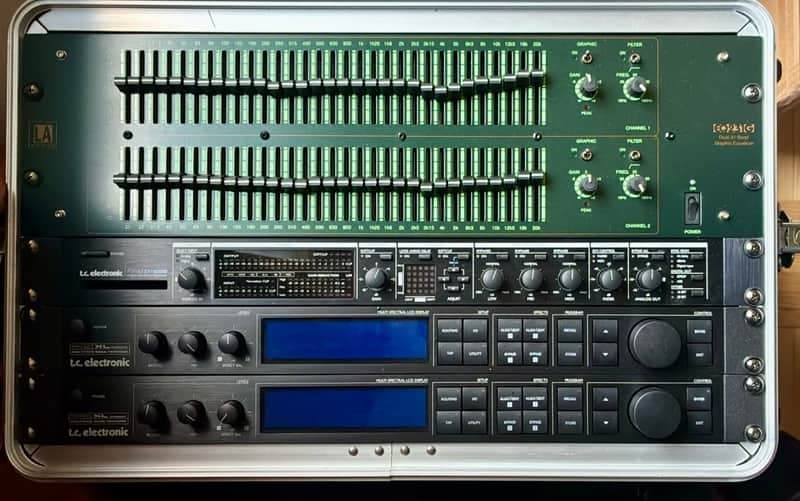 LA Audio EQ231G