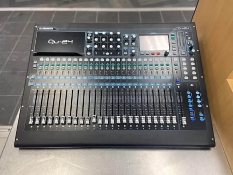 Allen & Heath QU-24C Chrome Edition 24-Channel Digital Mixer - Black