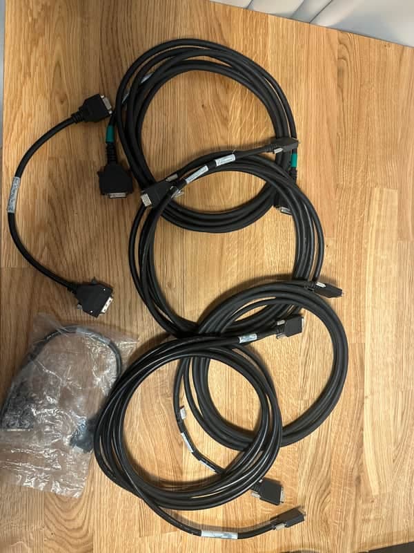6 Digilink and Mini Digilink cables