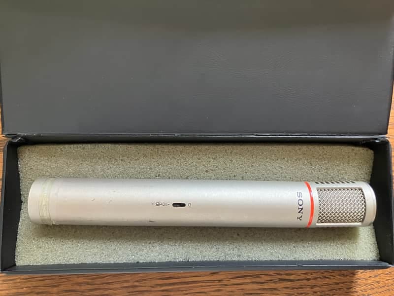 Sony C-536P