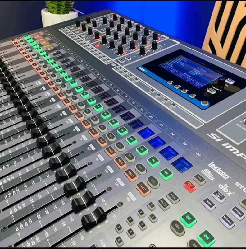 Soundcraft Si Impact Digital Console – Mint Condition / Barely Used!