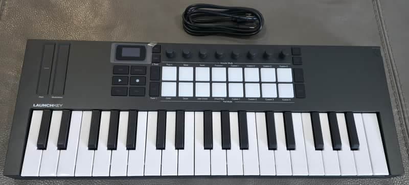 Novation Launchkey Mini 37 MKIV MIDI Keyboard Controller